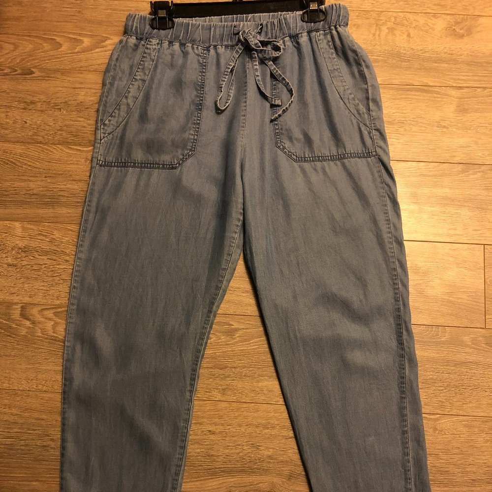Women's Light Denim Jogger